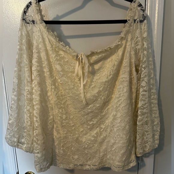 Torrid lace off the shoulder corset style top size 2 - Picture 1 of 3